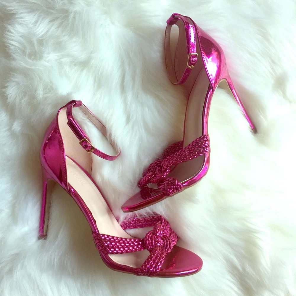 NWT Charlotte Russe pink knot heels size 8